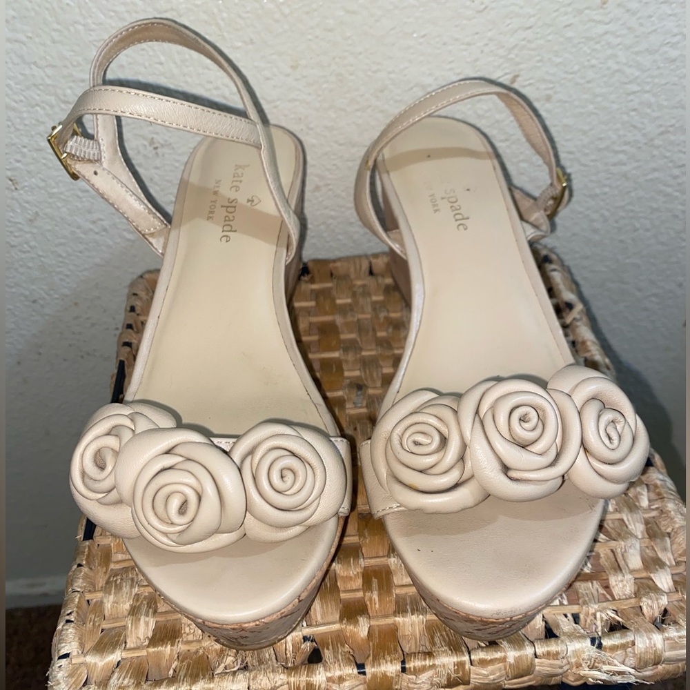 Kate spade flower wedges 👡
